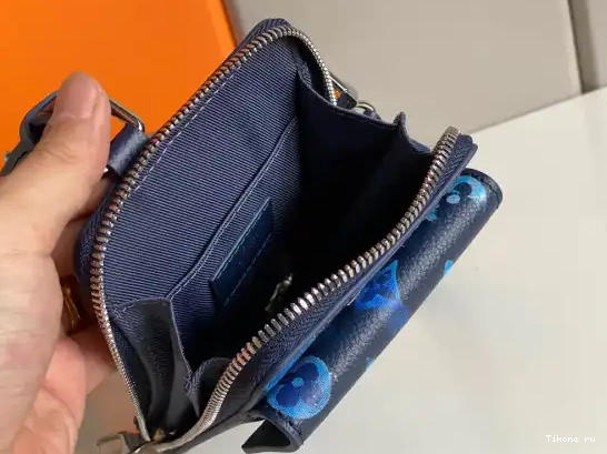 Affordable VUITTON POUCH LOUIS PHONE 0615